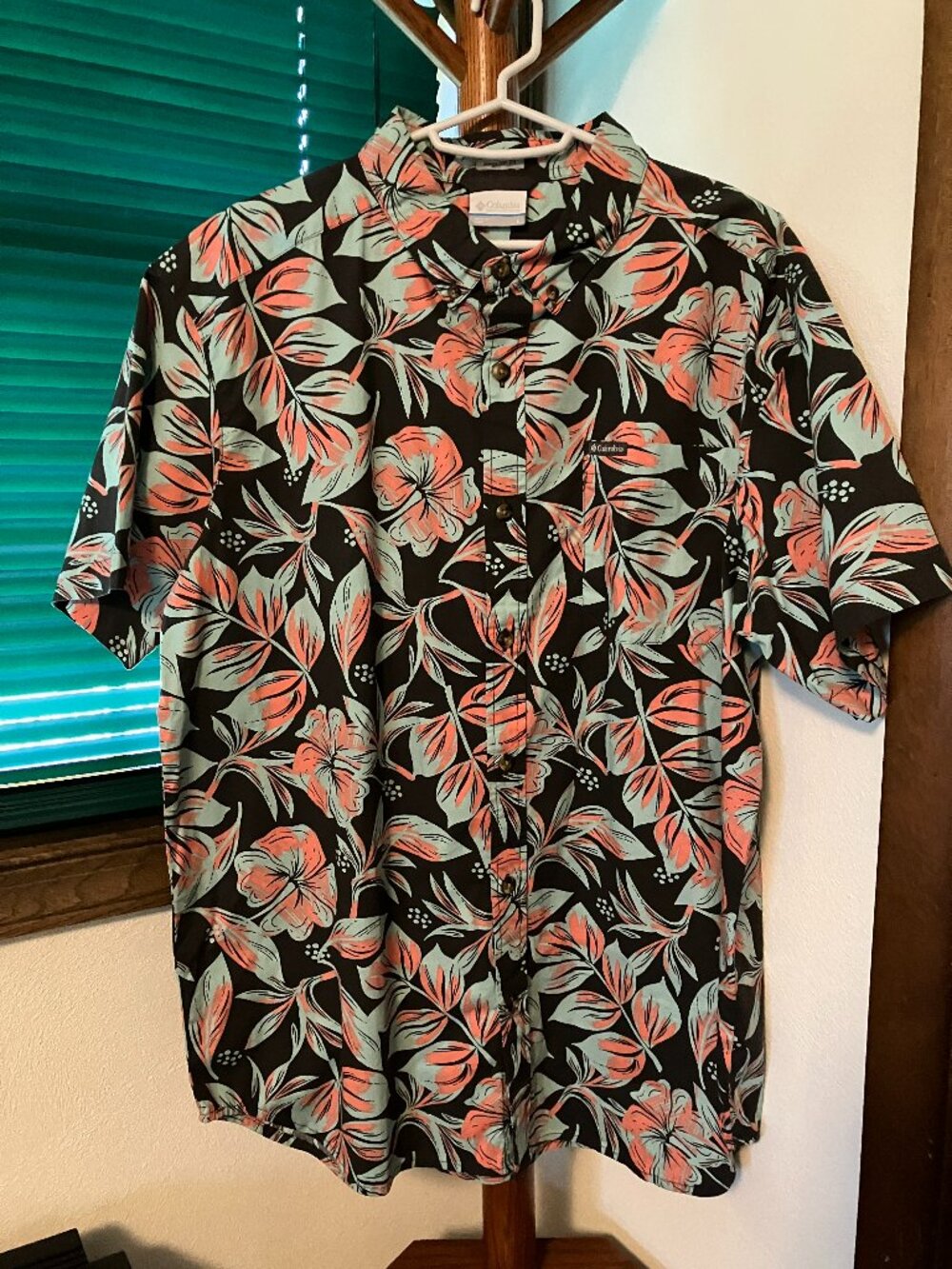Men's Columbia Shirt - Size Large
